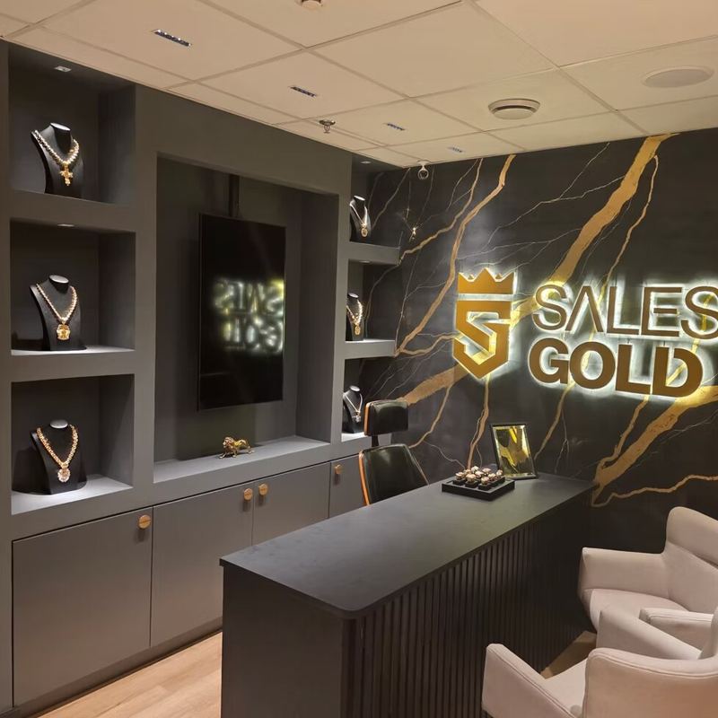 Sales Gold: showroom com nichos expositores de joias