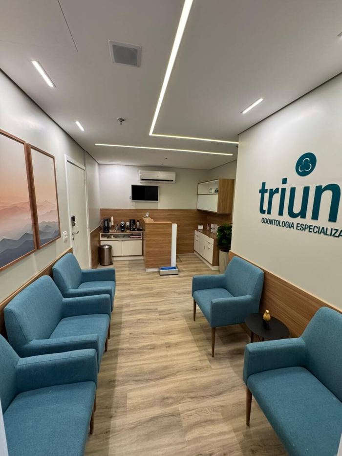 Sala de espera da clínica Triuno Odontologia